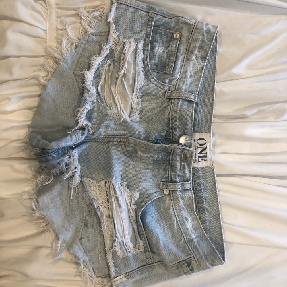 Light wash one teaspoon shorts